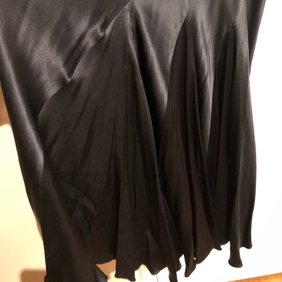 Silk gown - Picture 9 of 9